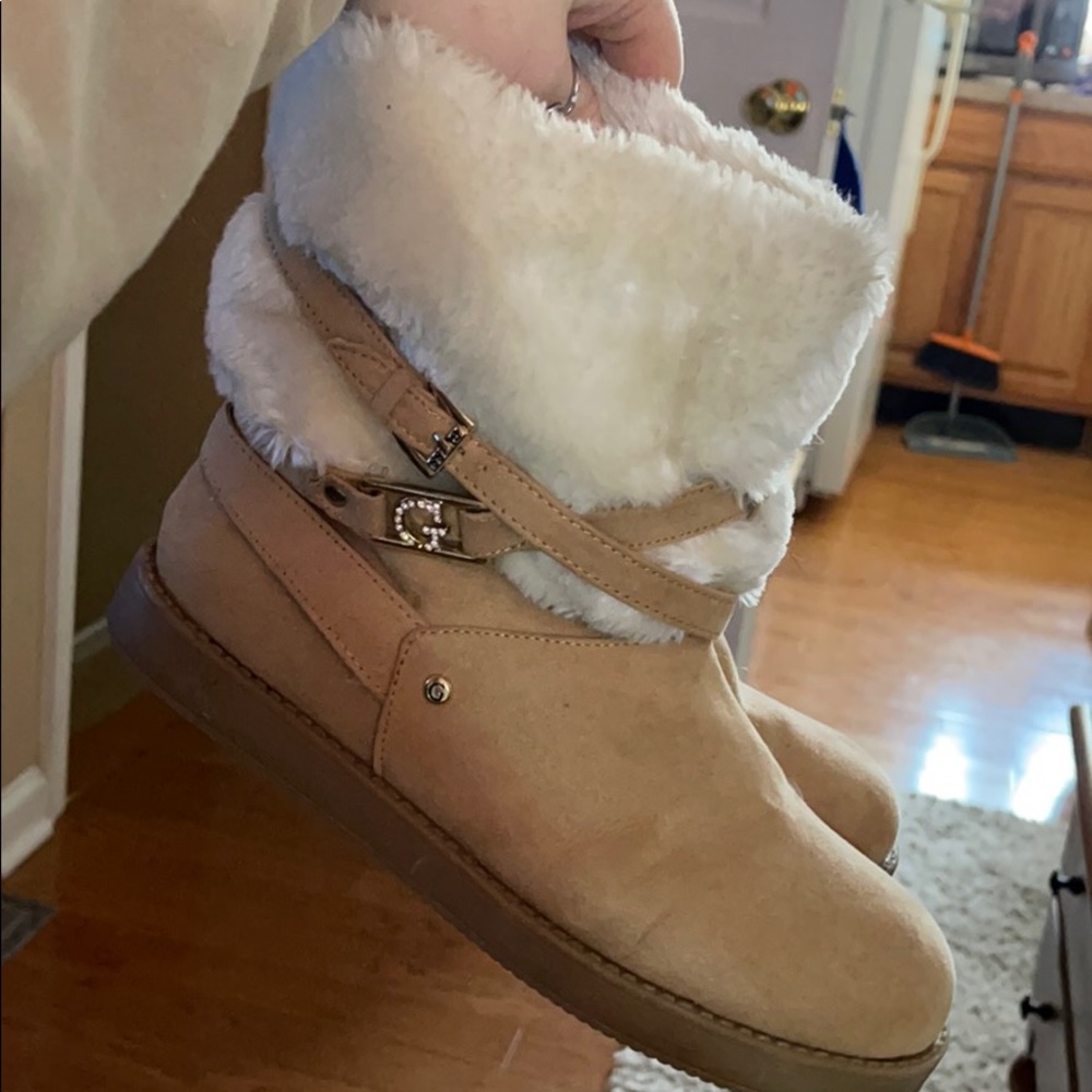 Guess boots